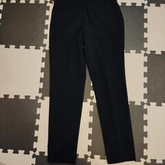 【GU】黒いパンツの画像