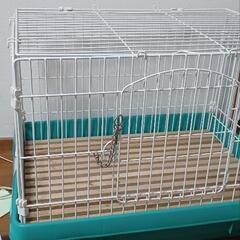 ウサギ用ケージの画像