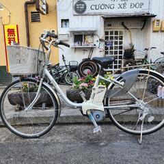 電動自転車　パナソニック　２６インチ　バッテリー　充電器　付き　３変速　シルバー　配達可能