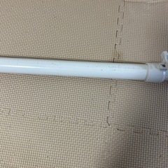 80センチまで伸びる突っ張り棒の画像
