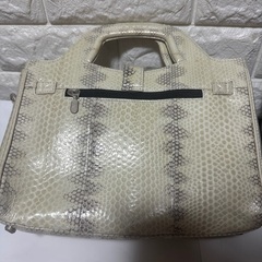 蛇がらバック新品の画像