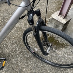 電動自転車 クロスバイク 使用1年未満の画像