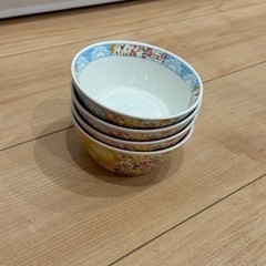 エミリオロバ　食器