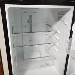【人力で運べる人限定💪】冷蔵庫 Hisense HR-G1501EM（ミラー）の画像