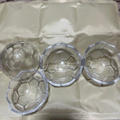 ボール型　ガラス小皿　4個セット　1つ大きさ違います