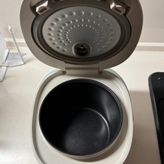 炊飯器の画像