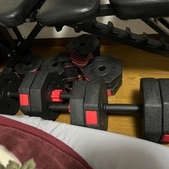 ダンベル、ベンチの画像