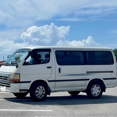 TOYOTA［トヨタハイエース］