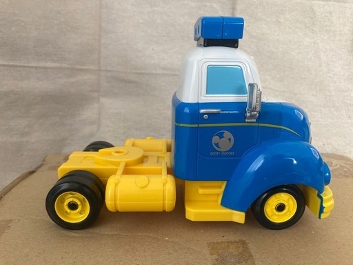 ディズニーモータース　トミカ　ドナルド　箱なし\n　エクスプレスキャリー