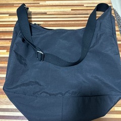 大型斜めがけバッグ