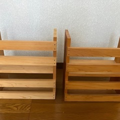 中古　木製本立ての画像