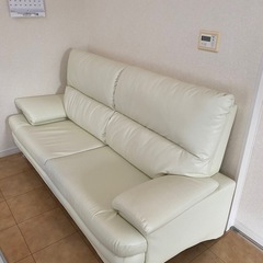 革ソファー　3人掛け　　の画像