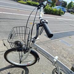 自転車 折りたたみ自転車の画像