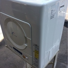 Panasonic  4kg 衣類乾燥機  NH-D402P  2012年製  ※ホースホルダー・排水パイプは付いていません。 ユニット台付き  の画像