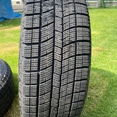 スタッドレスタイヤ4本セット205/65R 15
の画像