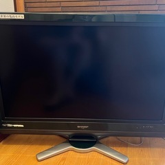 『無料でお譲りします』　　32型
液晶テレビ
