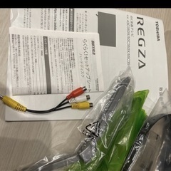 8月で出品終了！テレビ REGZA テレビスタンド、リモコン、バッファロー付きの画像