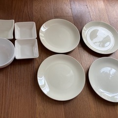 お皿色々の画像
