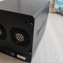 Synology NAS DS418j（HDDはありません）の画像