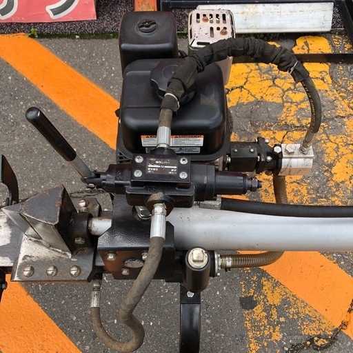 エンジン式小型薪割り器　動作OK