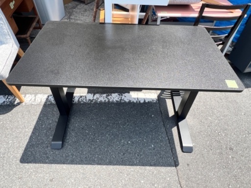 (ジM-36)8月限定SALE‼️￥11000(税込) 昇降式テーブル、デスク　机　ハイテーブル
