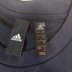 値下げしましたアディダスネイビーＴシャツ　レディースМサイズ？の画像