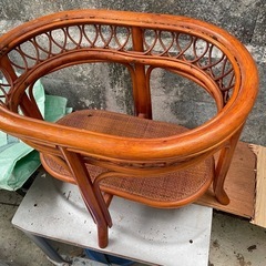 訳あり籐のコーヒーテーブル