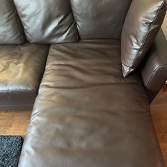 合皮ソファ/収納機能あり(IKEA)の画像
