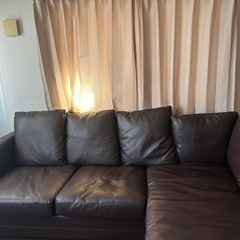 合皮ソファ/収納機能あり(IKEA)の画像