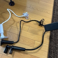 スマホホルダー　ベッド、テーブル用