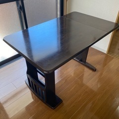 ダイニングテーブル