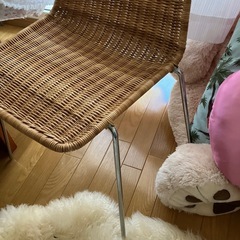 レトロなラタンアイアンテーブルの画像