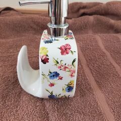 スポンジホルダー付きソープディスペンサーの画像