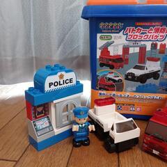 ブロックラボ  パトカーと消防車ブロックバケツの画像