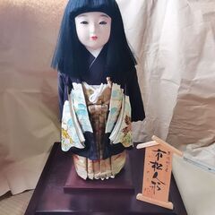市松人形　平絹羽二重　小出松寿作　 日本人形