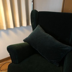 IKEA ソファー、オットマンの画像