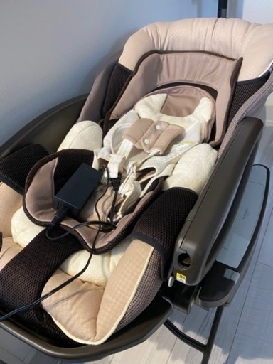 取引決定　アップリカ　ユラリズム　電動　ハイローチェア