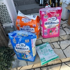 薄型パンツ　ユニ・チャーム　ライルリー