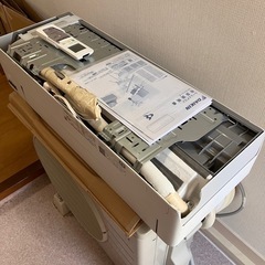 【中古】ダイキン　6畳向けエアコン（risora ホワイト）(F223ATSSW)の画像