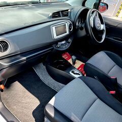 ２４年式★ヴィッツ★プッシュスタート★２年車検・２年保証付き！下取り可能！の画像