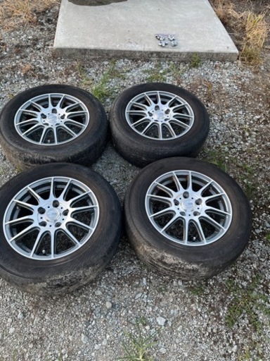 トヨタ 70系ノア用タイヤと社外ホイール（GAB製　色はガンメタリック×シルバー）のセット  2代目 R70G/W/R型 （2007年 - 2014年）