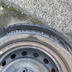 トヨタ 70系ノア用スタッドレスタイヤと黒色純正スチールホイールセット  2代目 R70G/W/R型 （2007年 - 2014年）　　の画像