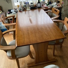 ダイニングテーブル　4脚椅子セットの画像