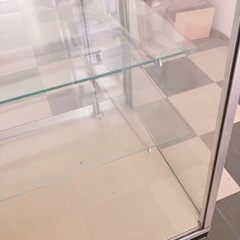 ガラスショーケースの画像