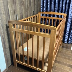 ベビーベッド　
