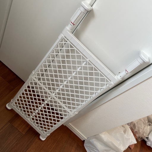 突っ張り棚 強力 ワイド メッシュ ホワイト 耐荷重50～30kg 幅73～112cm 平安伸銅工業 TAI-17