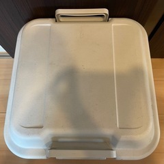 【取引中】無印良品：【小】【３０Ｌ】再生ポリプロピレン入り頑丈収納ボックスの画像