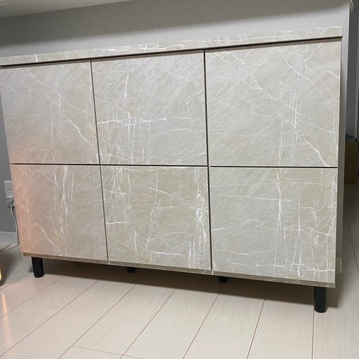 大理石調　リビング収納