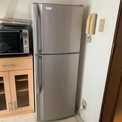 シャープ冷蔵庫　SJ-23T