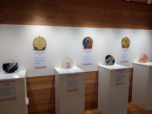 【未使用に近い訳あり品】作品の展示台